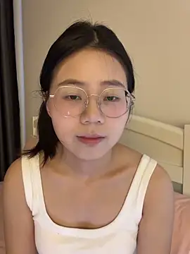 Snapshot of Ella-A9 chatting on September 2025 04:34:02 AM Ella-A9 online show from September 2025 04:34:02 AM