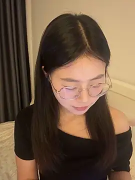 Snapshot of Ella-A9 chatting on September 2025 03:12:02 PM Ella-A9 online show from September 2025 03:12:02 PM