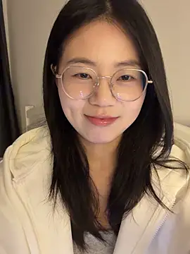 Snapshot of Ella-A9 chatting on September 2025 03:03:02 PM Ella-A9 online show from September 2025 03:03:02 PM