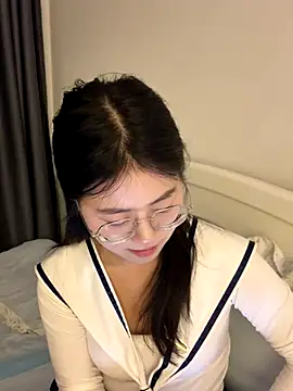 Snapshot of Ella-A9 chatting on September 2025 06:22:01 PM Ella-A9 online show from September 2025 06:22:01 PM