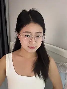 Snapshot of Ella-A9 chatting on September 2025 02:43:02 PM Ella-A9 online show from September 2025 02:43:02 PM