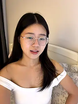 Snapshot of Ella-A9 chatting on October 2025 01:39:02 PM Ella-A9 online show from October 2025 01:39:02 PM