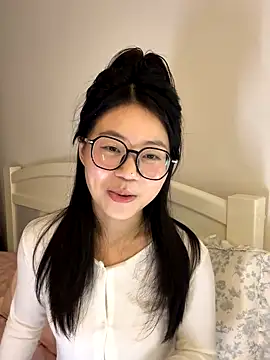 Ella-A9 online show from November 2025 03:55:01 PM