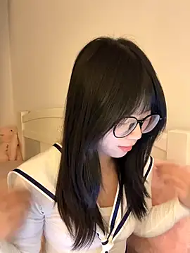 Ella-A9 online show from November 2025 03:23:02 PM