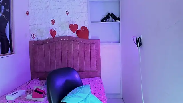 candela ruiz online show from September 2025 07:47:01 PM