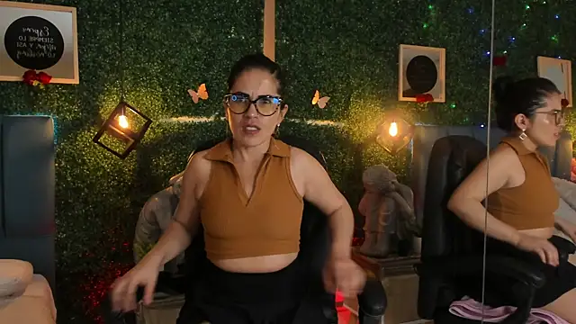 Linagh  online show from December 2025 11:49:02 AM