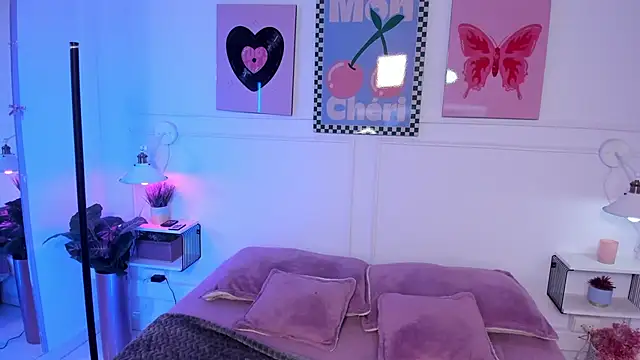 Zoe Lynch  online show from February 2026 11:39:01 AM