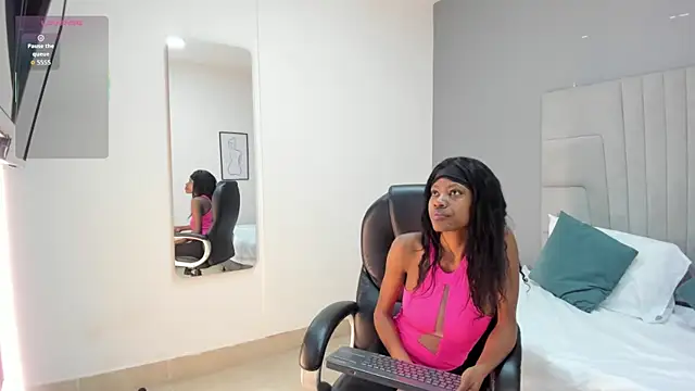 Snapshot of Mia_smith_x1 chatting on October 2025 08:06:02 PM Mia smith x1 online show from October 2025 08:06:02 PM