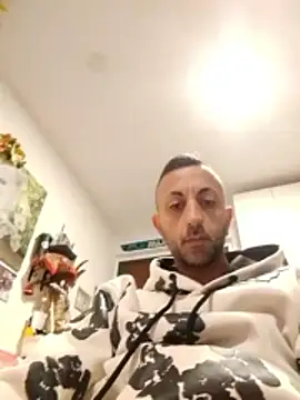 Snapshot of Blackmen_90 chatting on November 2025 09:10:01 AM Blackmen 90 online show from November 2025 09:10:01 AM