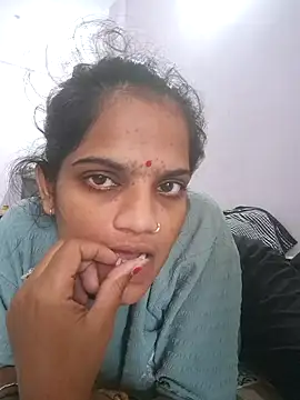 Sofia kuuu online show from October 2025 08:04:02 AM