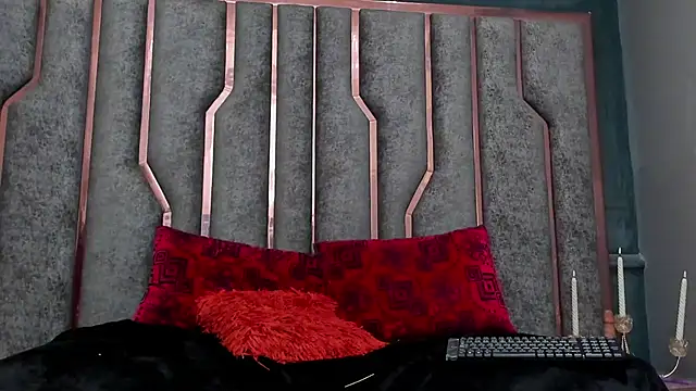 SienaFacchini online show from November 2025 01:03:02 AM