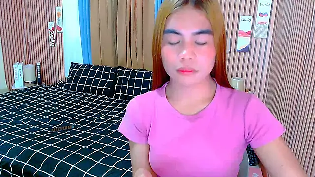 Snapshot of mikhaylahanderson chatting on November 2025 04:44:02 AM mikhaylahanderson online show from November 2025 04:44:02 AM