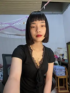 Snapshot of andymi1 chatting on April 2026 01:40:01 AM andymi1 online show from April 2026 01:40:01 AM