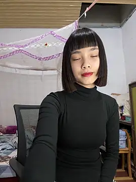 Snapshot of andymi1 chatting on April 2026 01:02:02 PM andymi1 online show from April 2026 01:02:02 PM