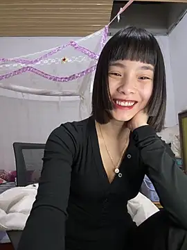 Snapshot of andymi1 chatting on April 2026 02:03:02 AM andymi1 online show from April 2026 02:03:02 AM