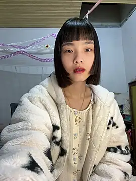 Snapshot of andymi1 chatting on April 2026 01:56:02 AM andymi1 online show from April 2026 01:56:02 AM