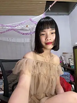 Snapshot of andymi1 chatting on May 2026 02:06:02 AM andymi1 online show from May 2026 02:06:02 AM