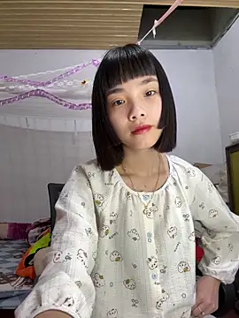 Snapshot of andymi1 chatting on May 2026 02:09:02 AM andymi1 online show from May 2026 02:09:02 AM