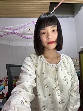 Snapshot of andymi1 chatting on May 2026 01:21:02 PM andymi1 online show from May 2026 01:21:02 PM
