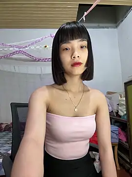 Snapshot of andymi1 chatting on May 2026 02:06:01 AM andymi1 online show from May 2026 02:06:01 AM
