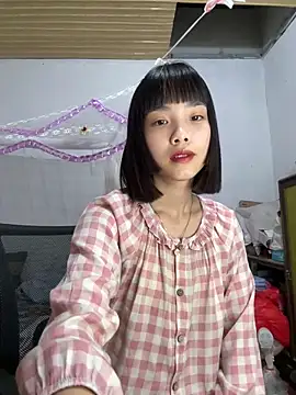 Snapshot of andymi1 chatting on May 2026 08:44:02 AM andymi1 online show from May 2026 08:44:02 AM