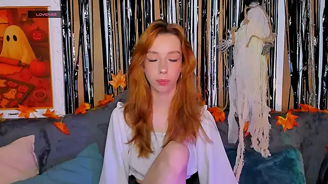 Snapshot of Lori_Williams chatting on October 2025 12:58:01 AM Lori Williams online show from October 2025 12:58:01 AM