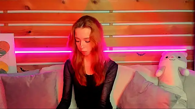 Snapshot of Lori_Williams chatting on December 2025 01:02:02 AM Lori Williams online show from December 2025 01:02:02 AM