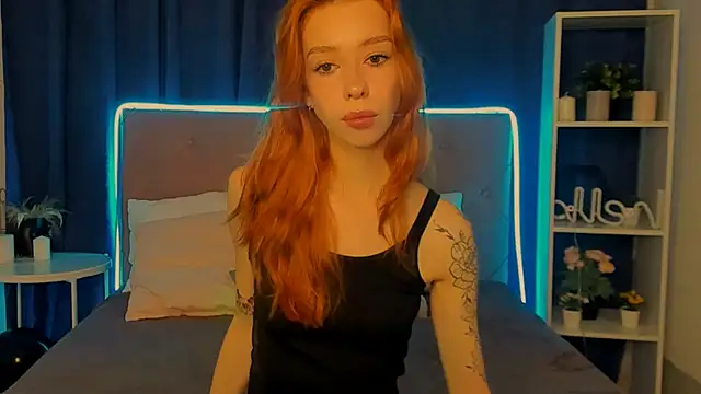 Snapshot of Lori_Williams chatting on December 2025 01:03:02 AM Lori Williams online show from December 2025 01:03:02 AM