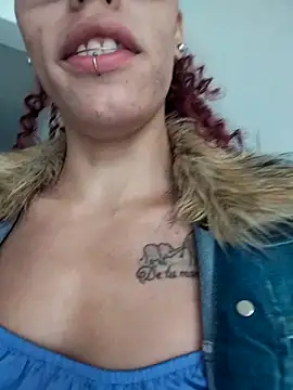 Snapshot of Pamelamiler__ chatting on November 2025 03:03:02 PM Pamelamiler online show from November 2025 03:03:02 PM