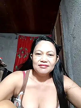 Everleigh mom online show from November 2025 07:35:01 PM