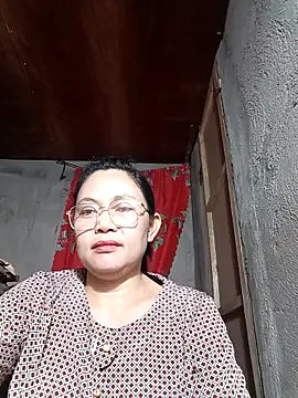 Everleigh mom online show from November 2025 10:50:02 AM