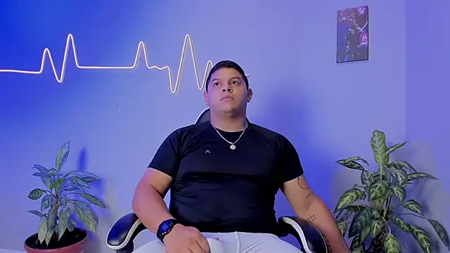 Maximus Steel online show from November 2025 02:50:01 PM