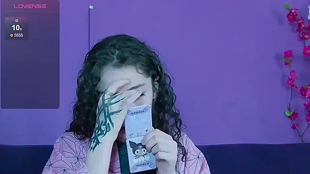 Snapshot of RavennMoonn chatting on September 2025 07:59:01 PM RavennMoonn online show from September 2025 07:59:01 PM