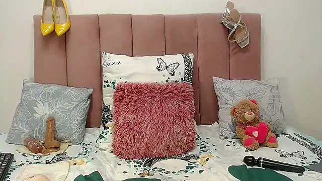 RoundaAssx22 online show from October 2025 04:56:02 AM