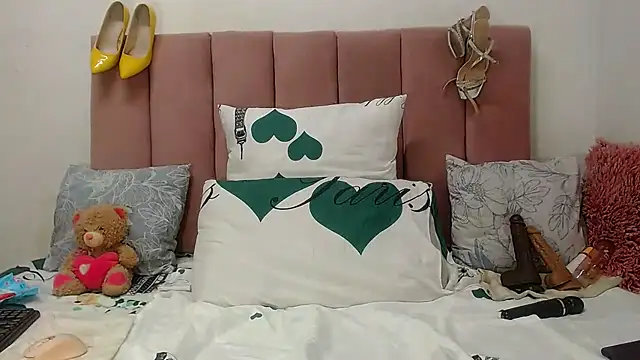 RoundaAssx22 online show from November 2025 02:25:01 AM