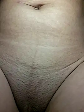 Elianasuarezz online show from February 2026 11:09:01 PM