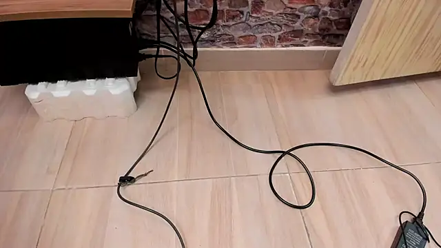 Snapshot of ALYANNA_HOT_ chatting on November 2025 12:18:01 PM ALYANNA HOT online show from November 2025 12:18:01 PM