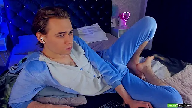 Snapshot of WilliamDyson chatting on December 2025 03:55:01 AM WilliamDyson online show from December 2025 03:55:01 AM