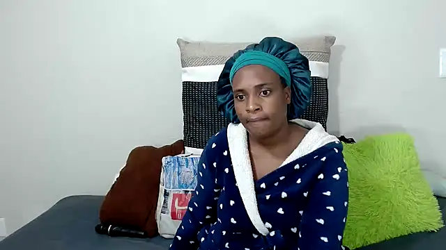 Snapshot of QueenRomaxx1 chatting on October 2025 04:41:02 PM QueenRomaxx1 online show from October 2025 04:41:02 PM