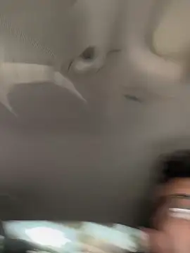 Dwizzlerperizzlee online show from April 2026 06:32:02 PM