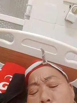 VangLe73 online show from December 2025 12:44:02 PM