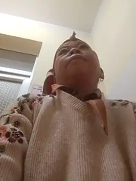 VangLe73 online show from December 2025 11:12:02 PM