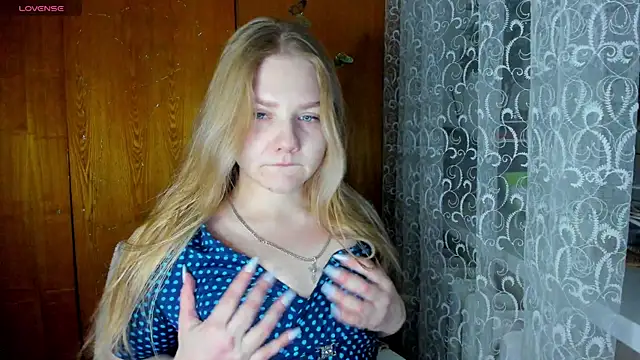 AlinaMors online show from December 2025 09:10:02 PM