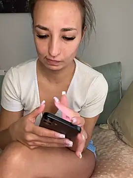 Celine charme online show from October 2025 03:00:01 PM
