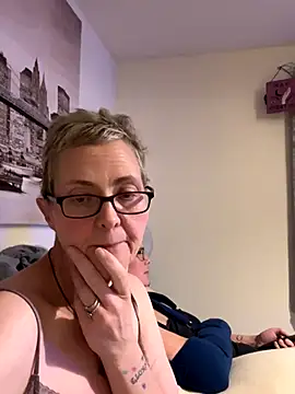 Curvy-Jinx online show from November 2025 08:30:01 PM