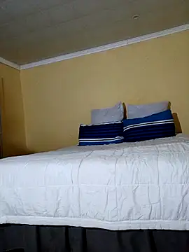 BellsStyles online show from October 2025 03:35:01 PM