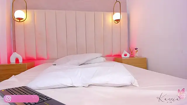 Snapshot of kassia_kim chatting on October 2025 04:32:01 AM kassia kim online show from October 2025 04:32:01 AM