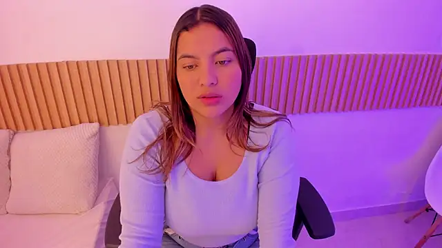 OliviaSweett online show from October 2025 06:49:02 PM