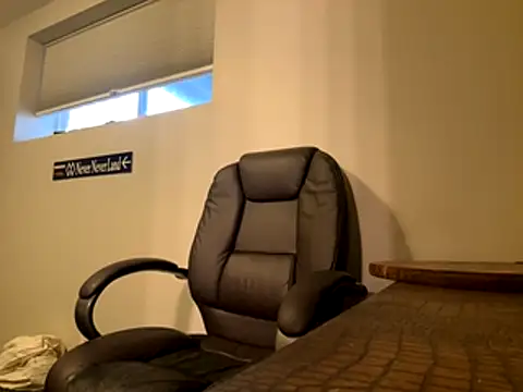 Snapshot of Hungboxer69 chatting on November 2025 09:50:02 PM Hungboxer69 online show from November 2025 09:50:02 PM