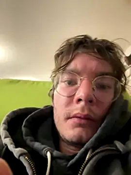 Snapshot of Hungboxer69 chatting on November 2025 05:27:02 AM Hungboxer69 online show from November 2025 05:27:02 AM